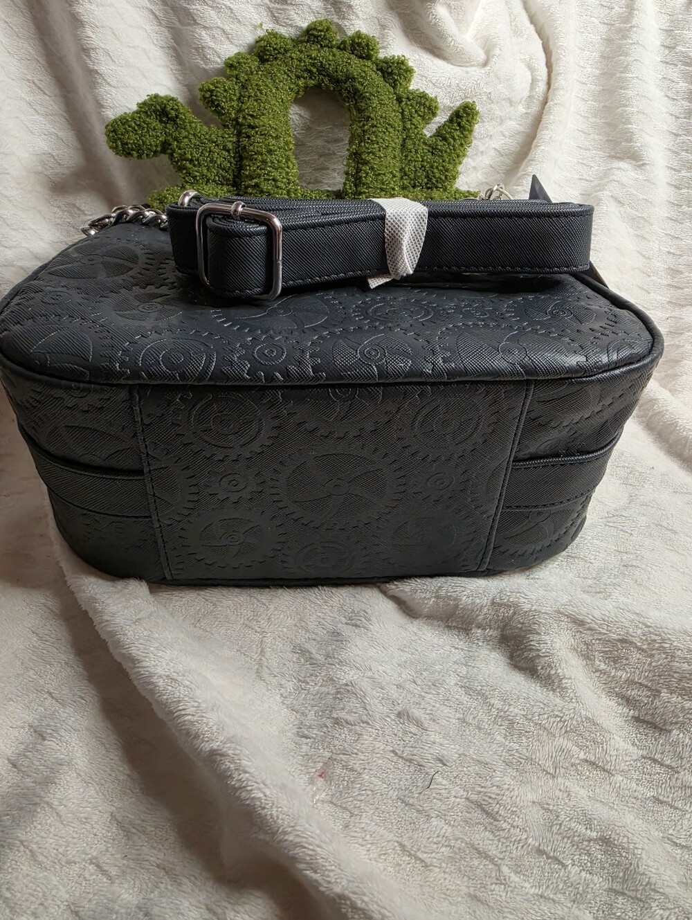 EDWARD SCISSORHANDS CROSSBODY SHERPA Loungefly NWT - Picture 8 of 12
